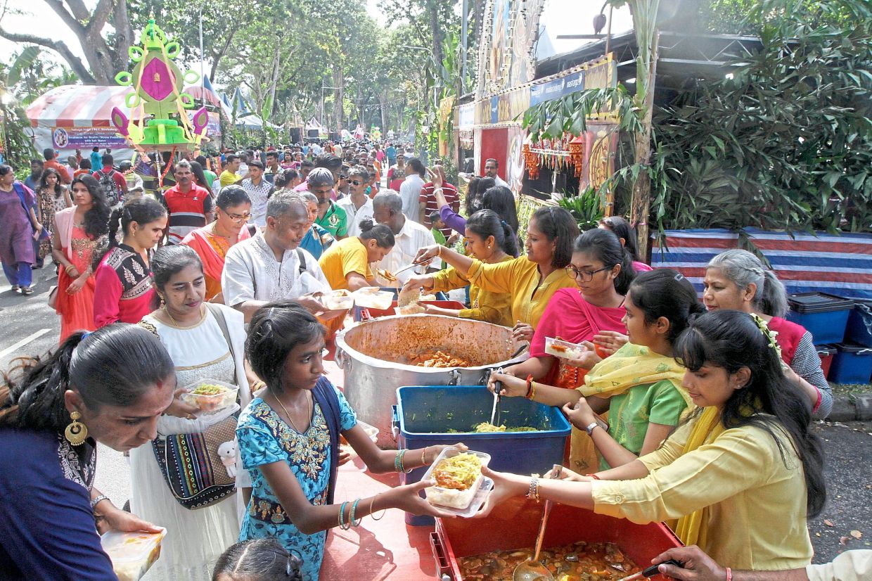 PHEB: 175 refreshment stalls to line route to temples