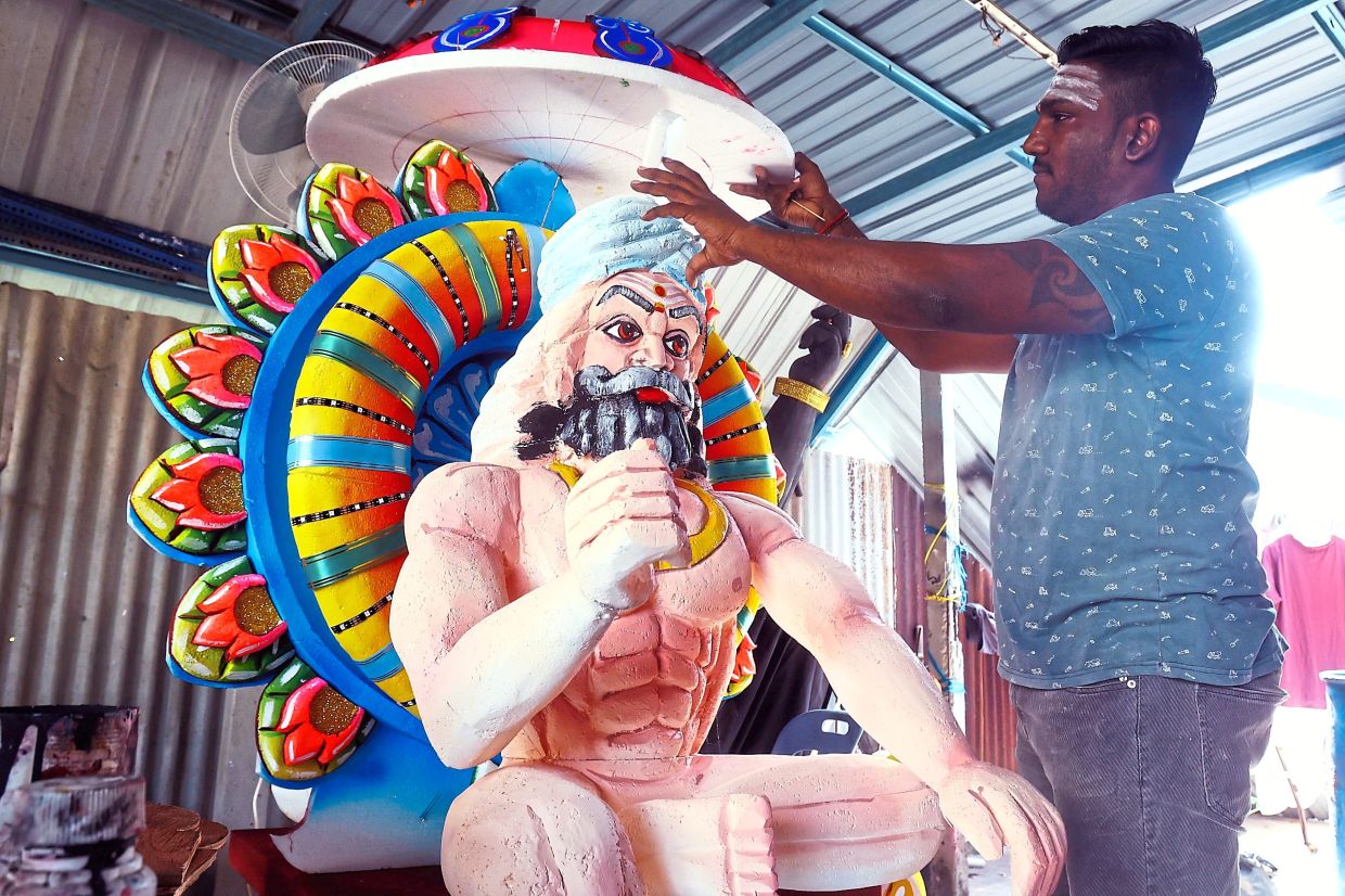 Kavadi maker takes pride in his work