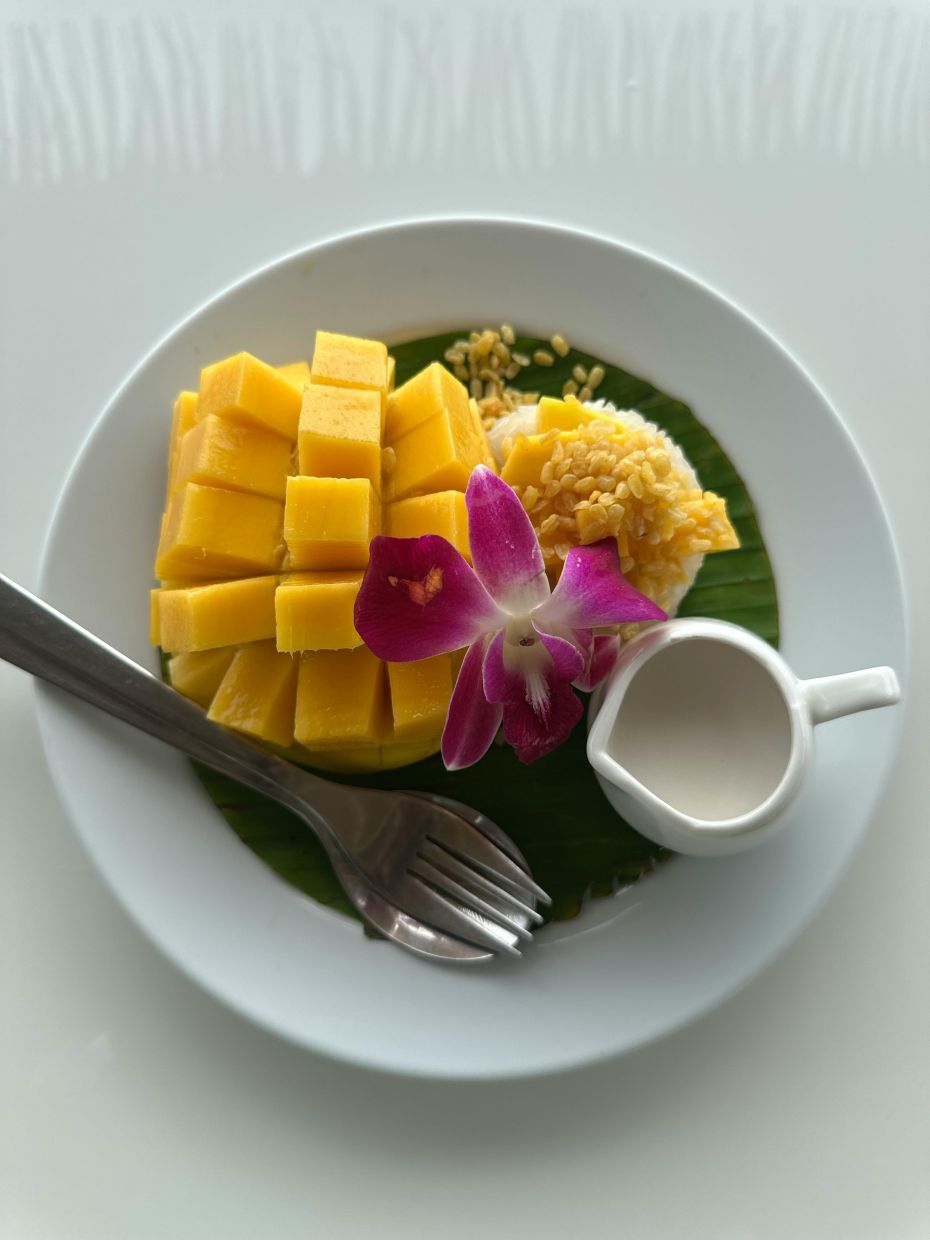 Thailand’s mango sticky rice can be both delicious and aesthetic.