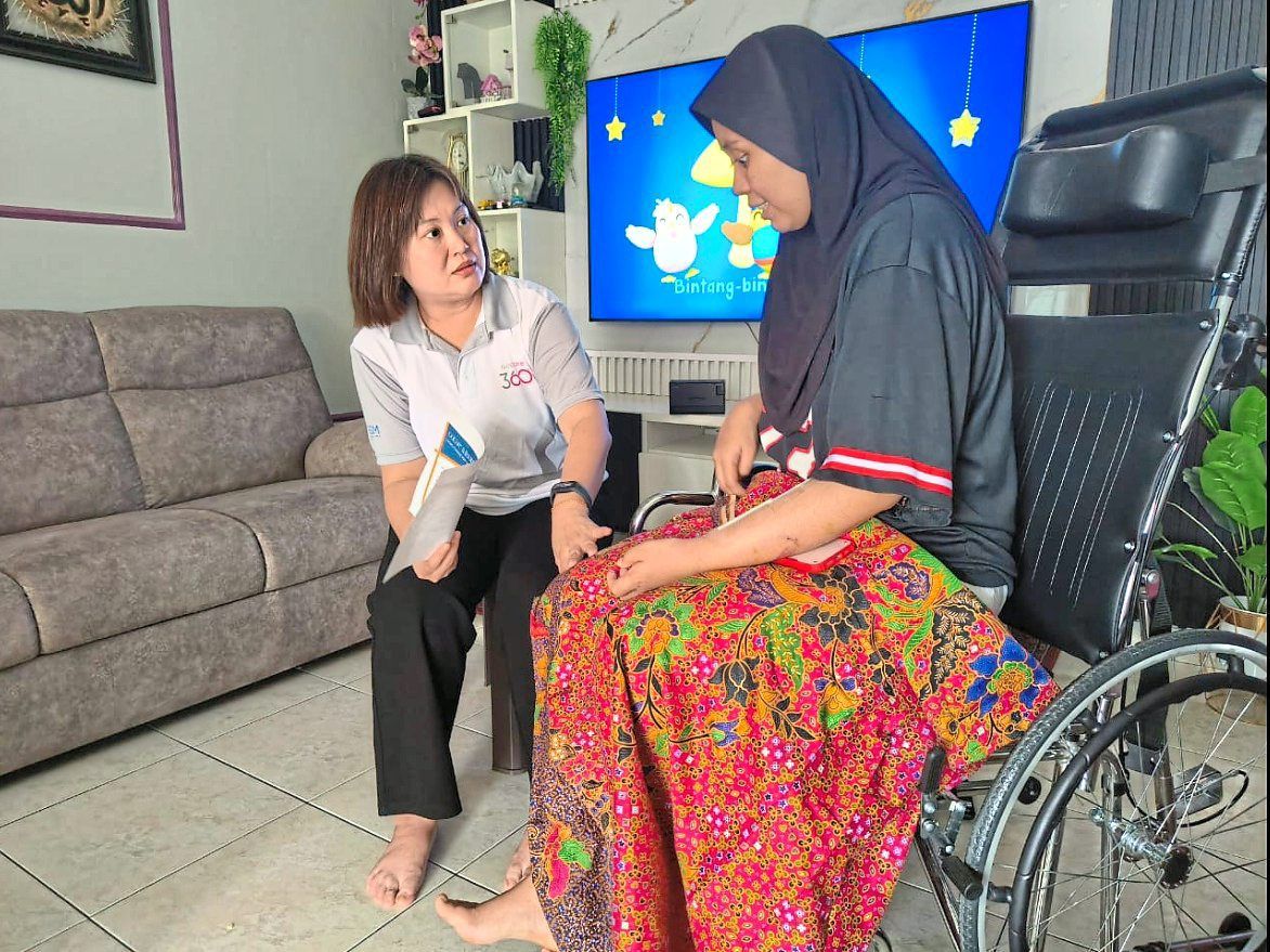 Crowdfunding platform launches CNY charity sale, gives aid to accident victim