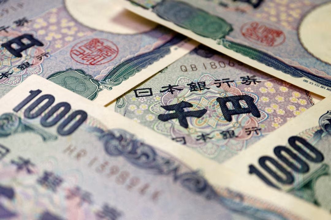 Yen intervention risk looms large