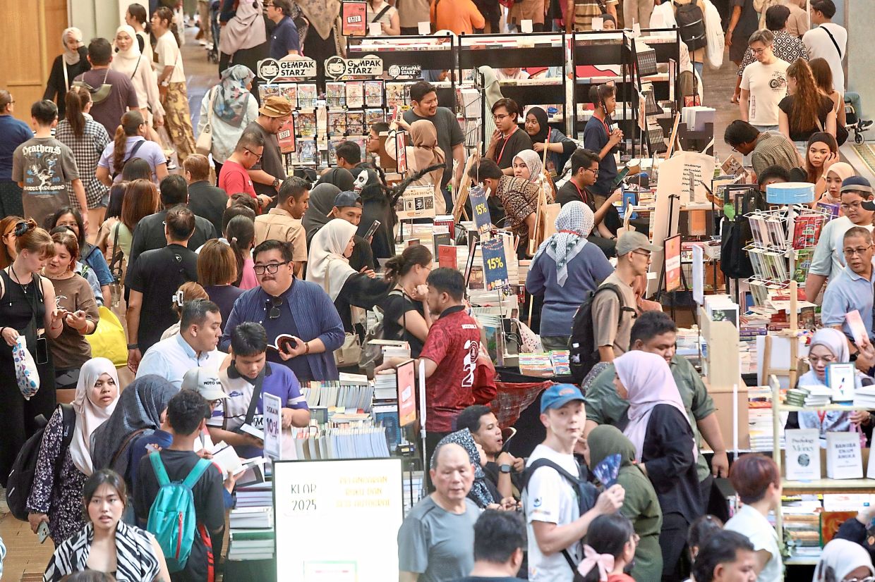 Weekend for the arts: KL Alternative Bookfest 2026, Xeem Noor's 'Balai Di Balai'