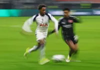 Soccer-Tottenham reach Champions League last-16 with win in Frankfurt