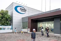 Vietnam, EU vow stronger ties as bloc's chief visits Hanoi