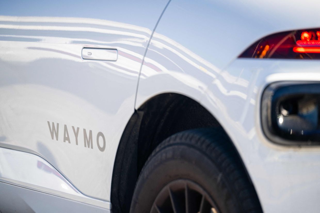 After robotaxi hits child, Waymo says its software prevented worse