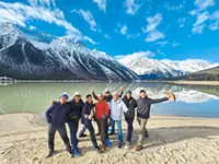 Heart And Soul: Eight former classmates go on an epic road trip in China