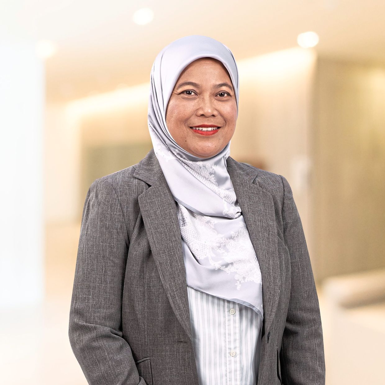 Khairul Liza oversees TM Global’s regional connectivity and data infrastructure strategy, playing a key role in driving the group’s cross-border digital ecosystem initiatives.