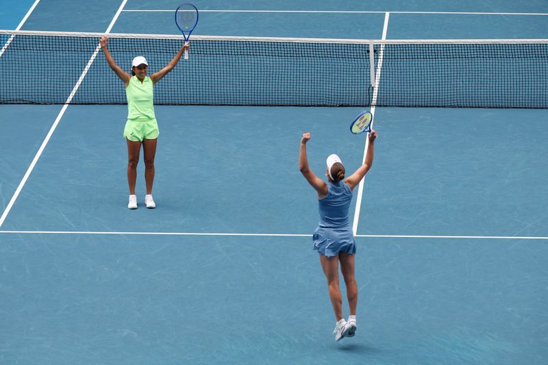 Tennis-Mertens and Zhang win Australian Open women's doubles crown