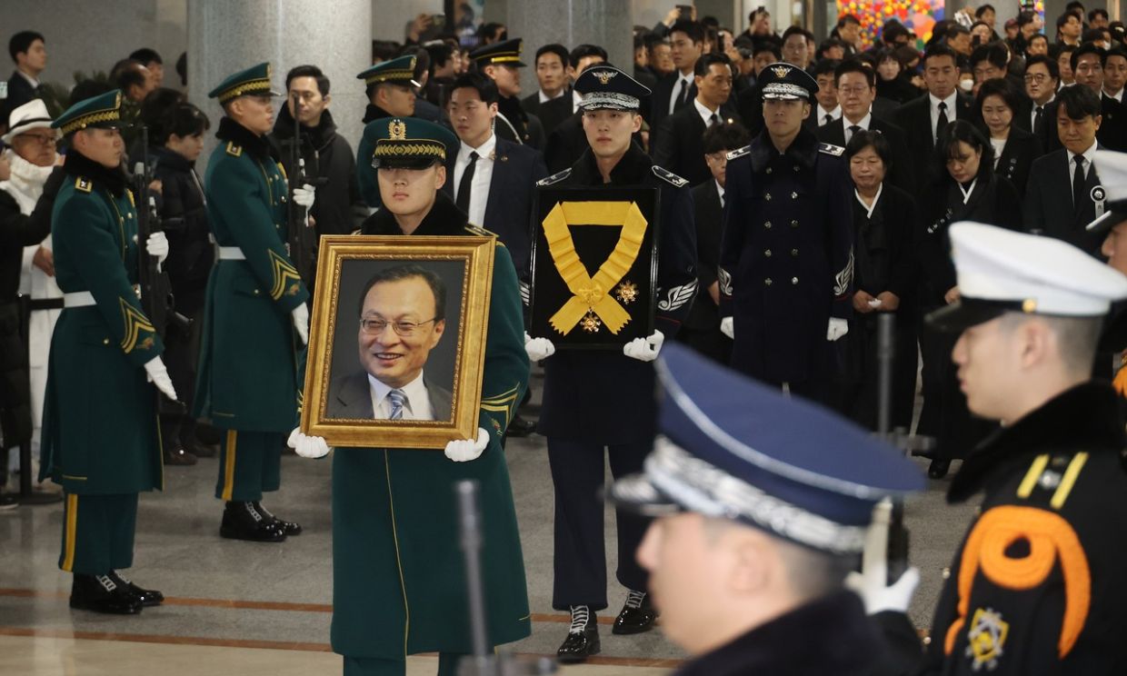 South Korea bids farewell to ex-PM Lee Hae-chan