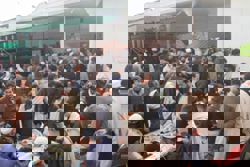 Thousands flee northwest Pakistan after mosques warn of possible military action