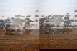 India faces hotter, drier February, threatening winter crops