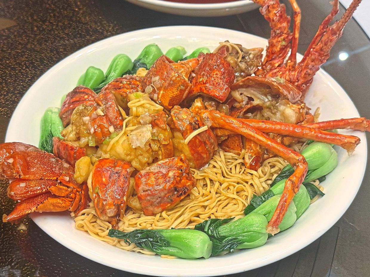 Abalone lobster’s natural sweetness reminds diners of ocean’s bounty.