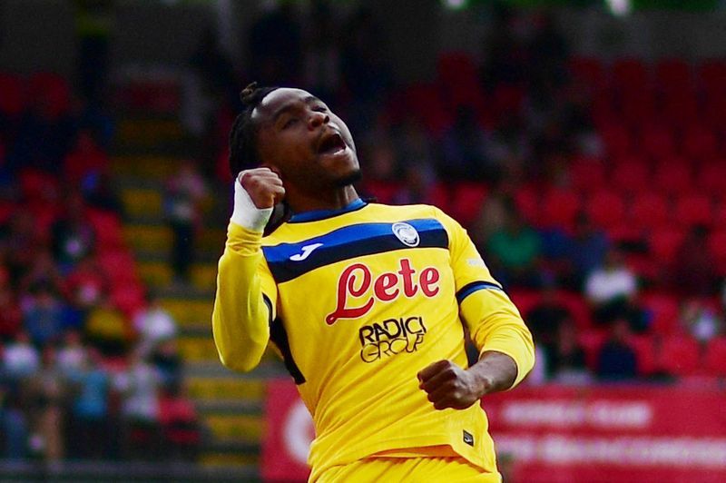 Soccer-Atletico Madrid agree deal to sign Lookman from Atalanta