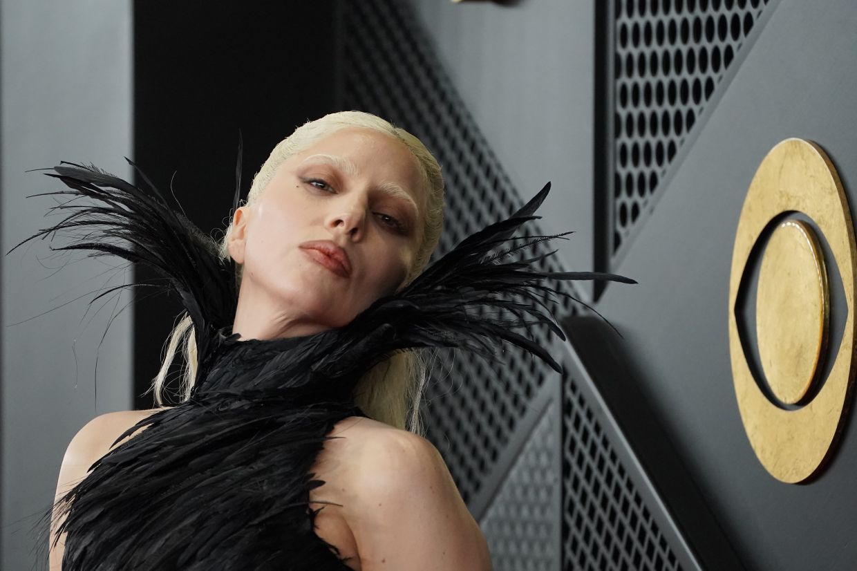 Celebrities at the Grammys embrace bold risks as they rewrite