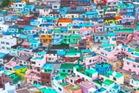 Chinese tourists flock to South Korea for the holidays amid visa ease