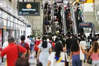 Extended train and bus services in Singapore on Chinese New Year’s eve