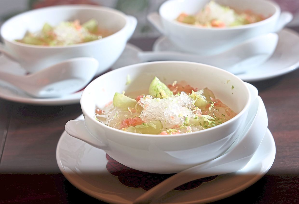 Icy Jelly Winter Melon with Bird’s Nest.