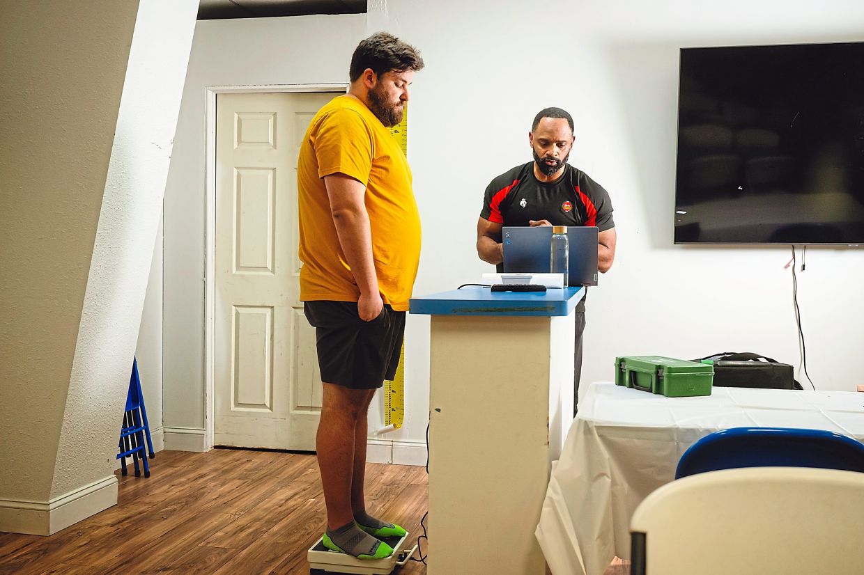 Daniel Rager weighs in with Williams, who makes sure new players start fat enough, then stick to their diets.