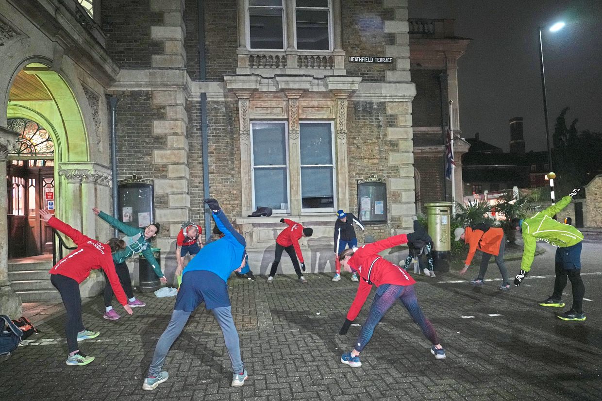 Stay in shape and give back: Combining exercise with volunteering in Britain
