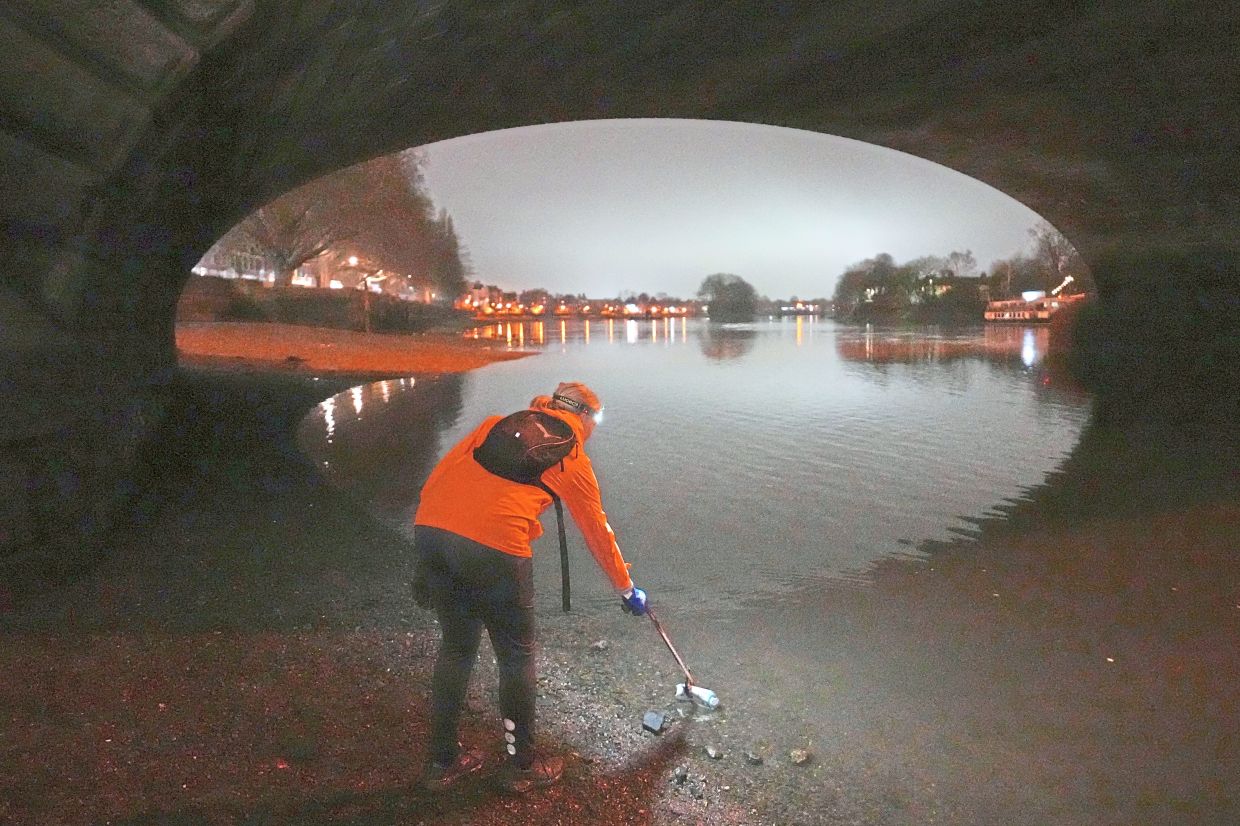 Kerkel says the combination of volunteering or pro-social activity and physical activity results in stronger impact on participants' well-being.