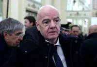 Soccer-FIFA boss Infantino supports lifting ban on Russia