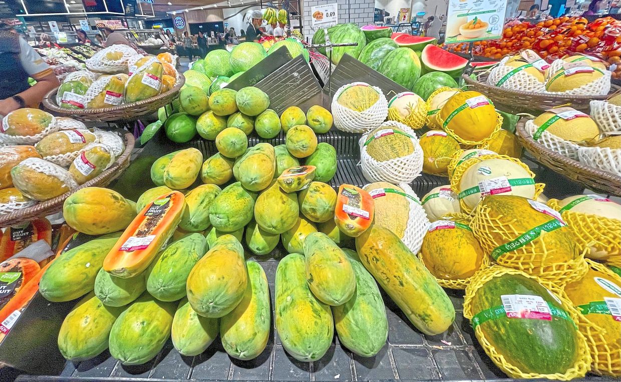 Eat more local fruits, public urged