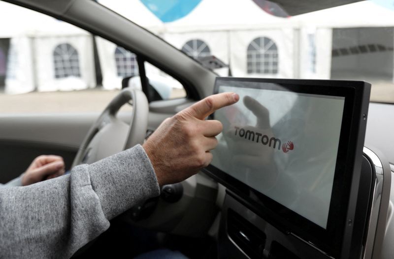 TomTom sees lower to steady revenue in 2026, followed by growth in 2027