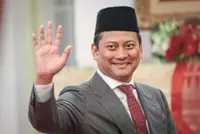 Market rout deepens as foreign investors flee