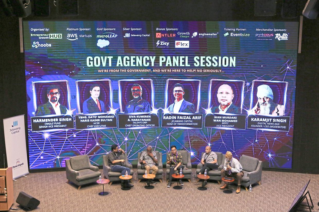 The government agency panel session featured representatives from Malaysia’s leading GLCs.