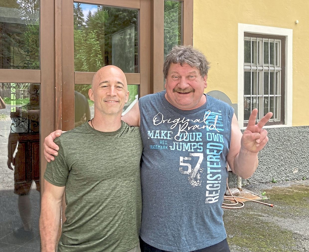 Osuna-Mascaro (left) Wiegele, the farmer who owns Veronika. — TERESA CRUZ BUSTOS via The New York Times