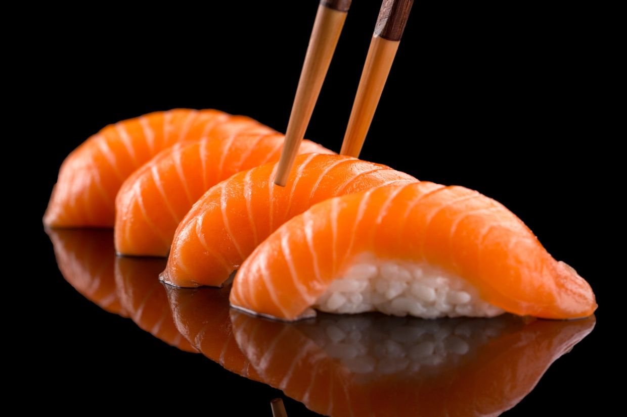 Quartet in S. Korea banned from conveyor-belt sushi bar for bulk-ordering salmon, flounder dishes