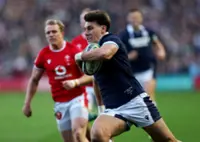 Rugby-Scotland shake up team for Six Nations opener