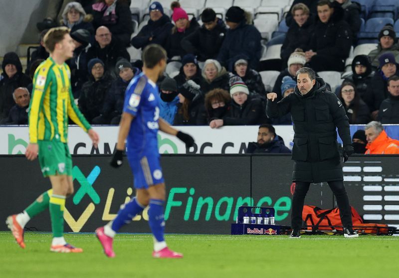 Soccer-Leicester docked six points for breaching spending rules