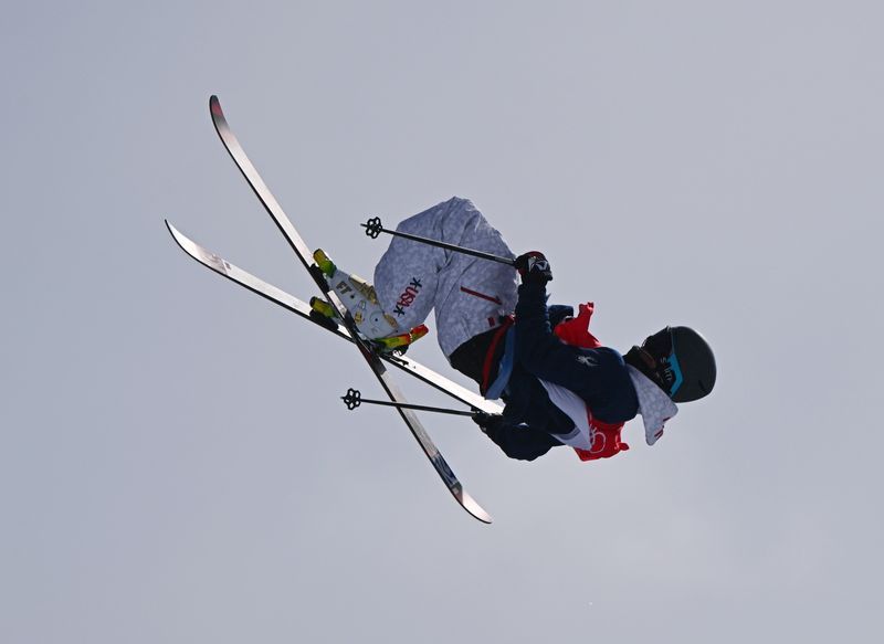 Olympics-Freestyle-US' Irving siblings buoyed by emails, texts from renowned-author grandfather