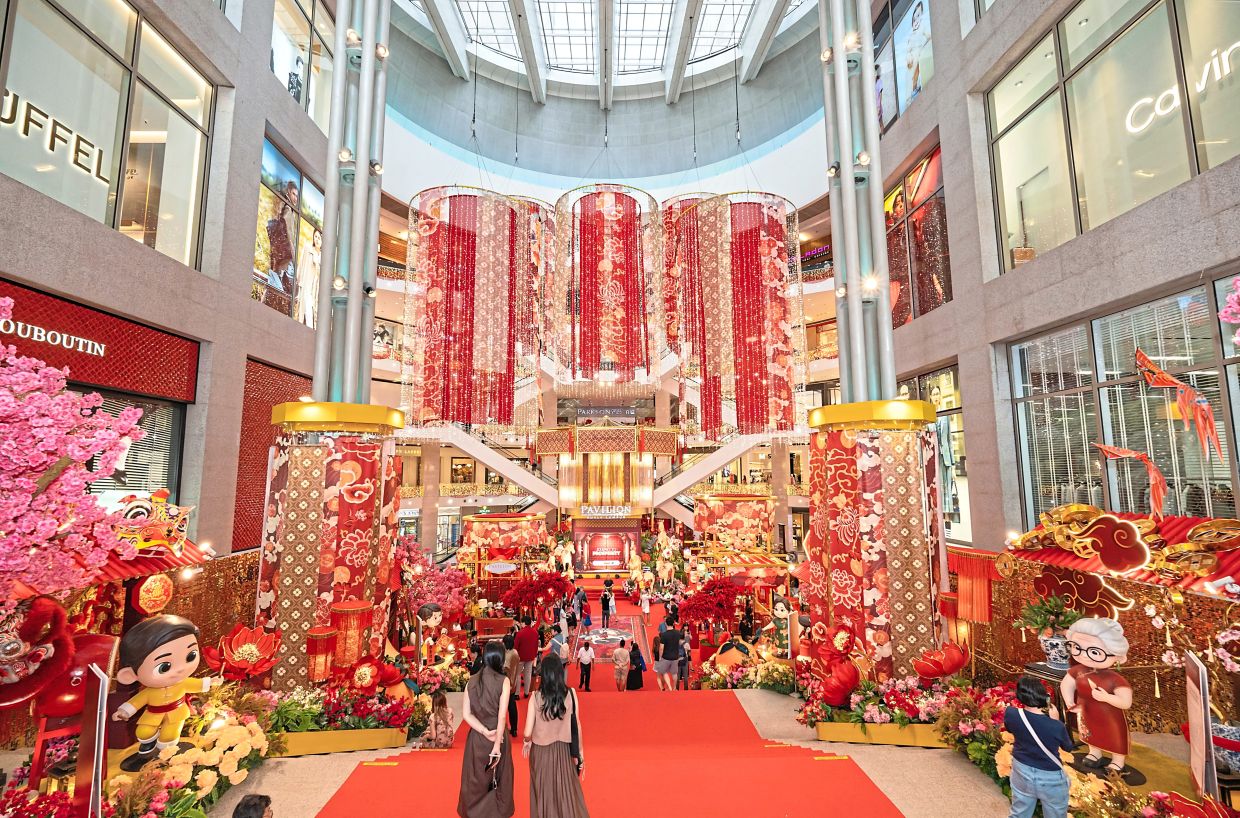 At Pavilion Kuala Lumpur’s Spanish Steps, Pop Mart characters depict familiar Chinese New Year scenes.