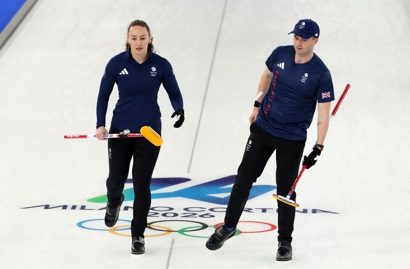 Olympics-Curling-Britain's Dodds offers curling lessons to Formula One champion Norris