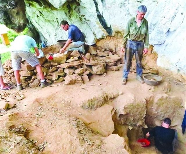 Scientists working at the Mai Da Dieu archaeological site in Thanh Hoa Province. — baothanhhoa.vn