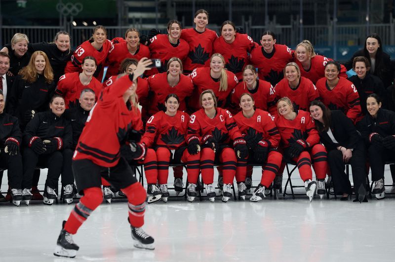 Olympics-Ice hockey-Canada keener than ever to hit the ice after norovirus postponement