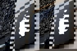 Apple plans to allow external voice-controlled AI chatbots in CarPlay, Bloomberg News reports