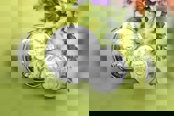 'Mrs Doubtfire': Queen's image on new Australian coins ridiculed