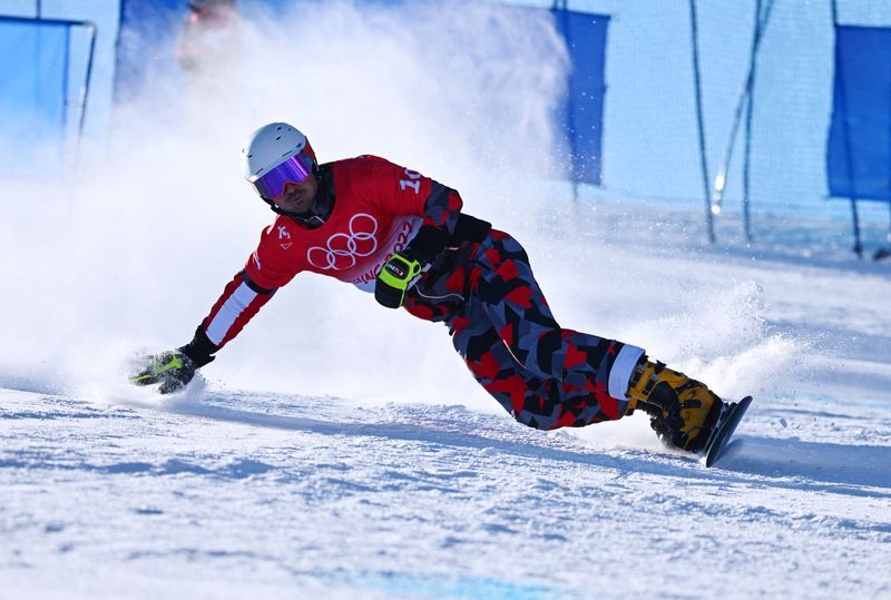 Olympics-Snowboard-Riders campaign to save parallel giant slalom from Olympic axe