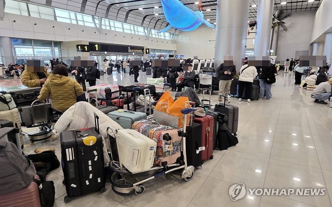 Heavy snow grounds flights at Jeju Airport, South Korea stranding about 11,000 passengers