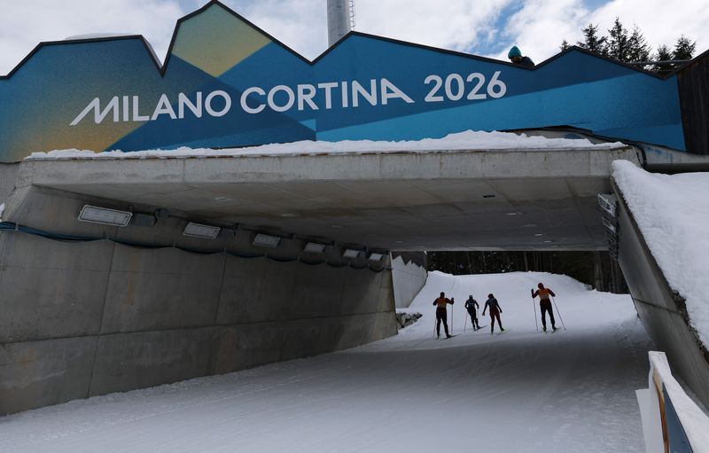 Olympics-Biathlon-Fanatical Fans brave early start and bitter cold as Winter Games come to Anterselva