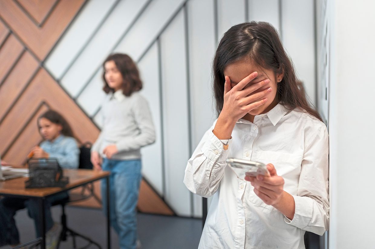 In Malaysia, it is now a crime under Section 507E of the Penal Code for anyone to publish or circulate another person’s identity information without consent, knowing that it could cause harassment or distress. If found guilty, they can be punished with up to three years in prison, a fine or both. — Freepik