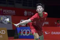 World junior champ Hu Zhean sparks China comeback in semis