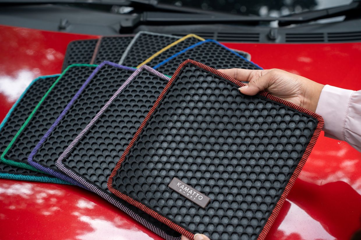 10 lining colour options available, allowing drivers to personalise their interior while maintaining full functionality.
