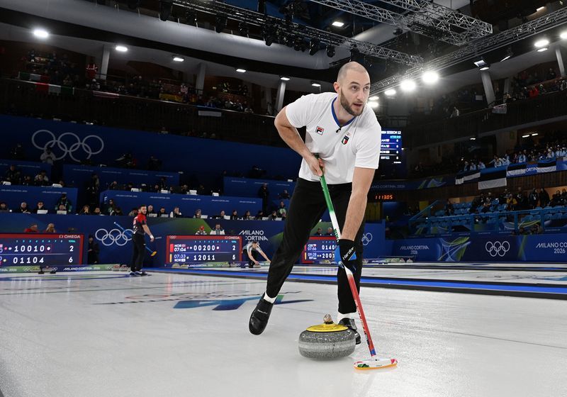 Olympics-Curling-Italy to face US in semi-finals, Britain take on Sweden