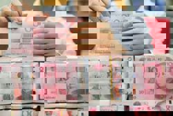 Yuan hits fresh 33-month high after report of regulators warning on US Treasury risk