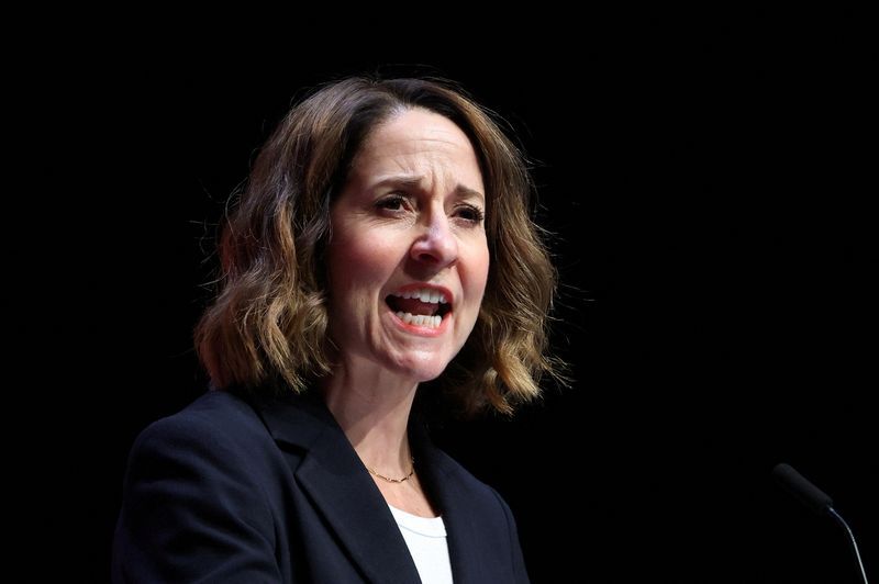 UK tells parents to quiz their children about toxic online content