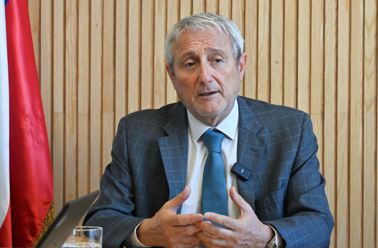 Latam-GPT: a Latin American AI to combat US-centric bias